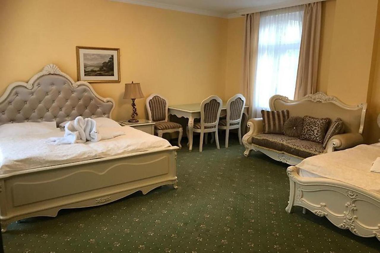 Hotel Saint Petersburg Karlovy Vary Luaran gambar